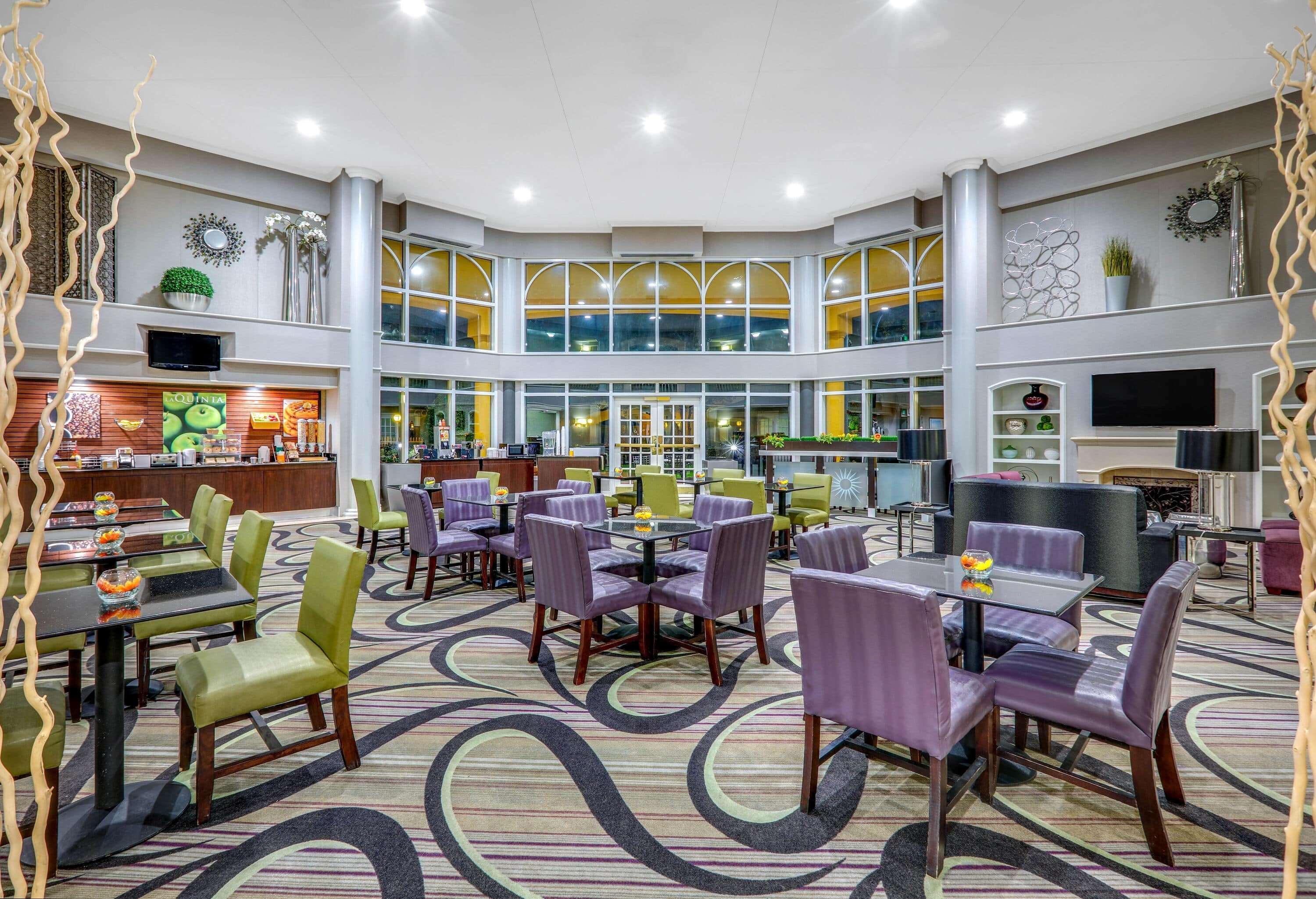 La Quinta By Wyndham Dallas - Addison Galleria Hotel Екстериор снимка