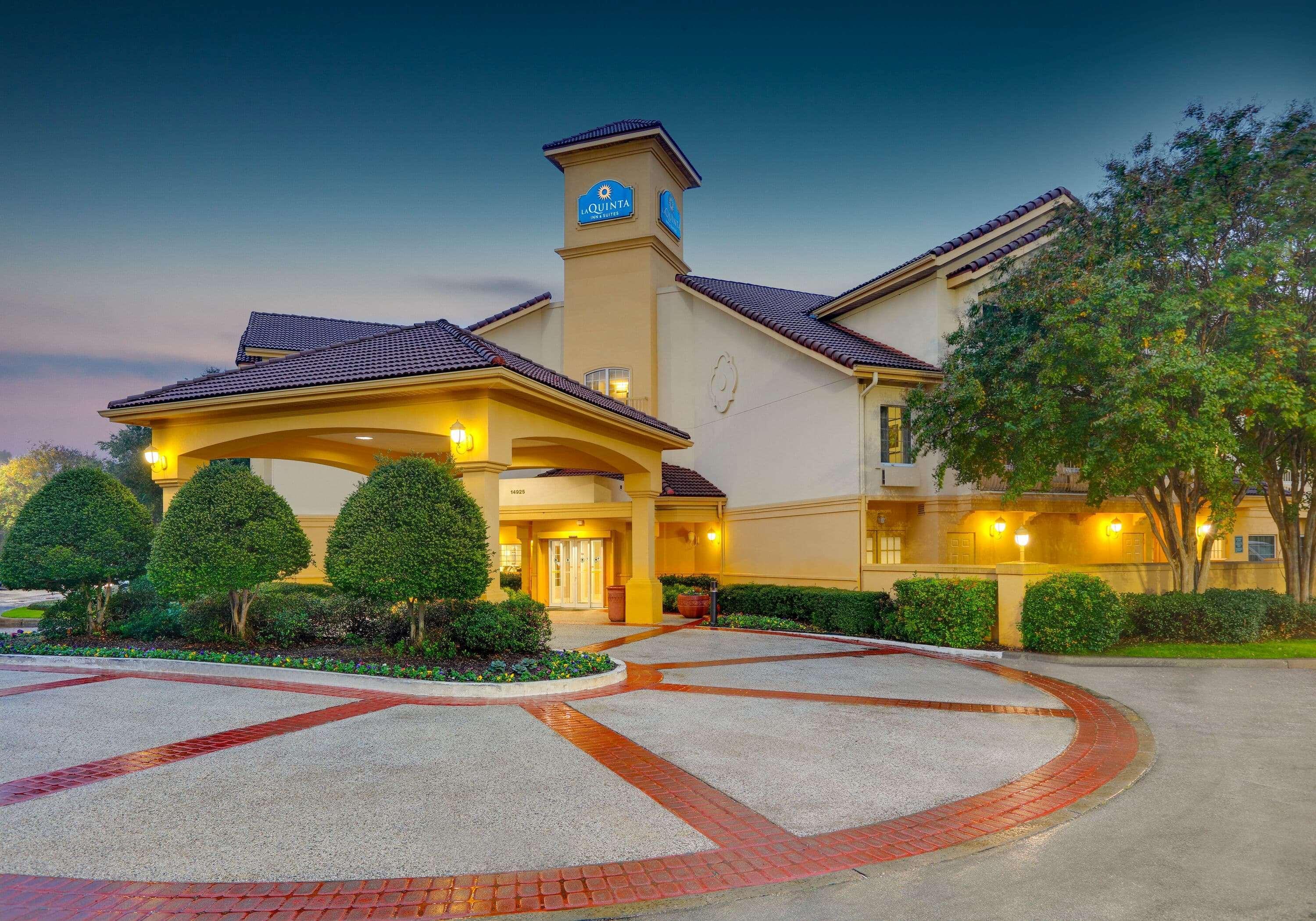 La Quinta By Wyndham Dallas - Addison Galleria Hotel Екстериор снимка