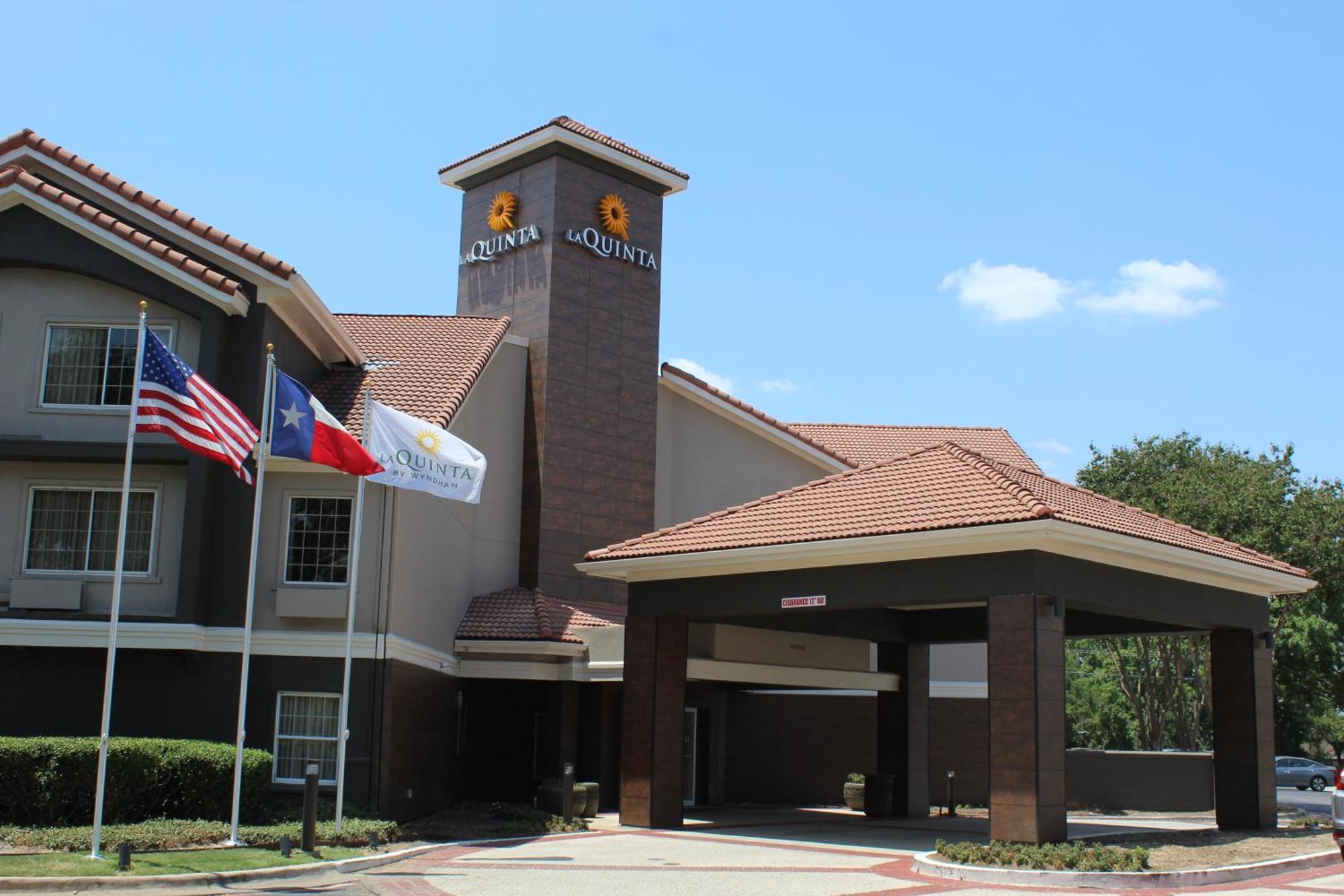 La Quinta By Wyndham Dallas - Addison Galleria Екстериор снимка
