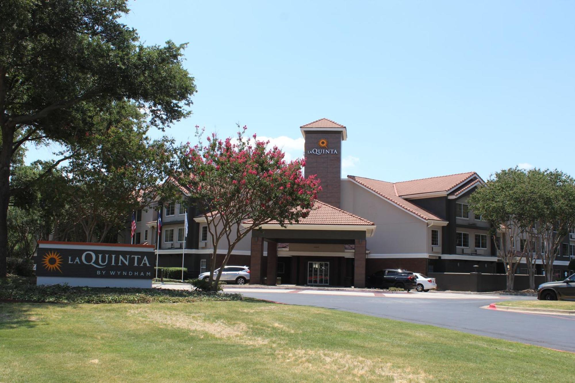 La Quinta By Wyndham Dallas - Addison Galleria Екстериор снимка